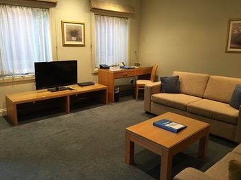 Kimberley Gardens Hotel & Serviced Apartments - Accommodation QLD 26