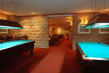 The Hermitage Motel - Accommodation QLD 5