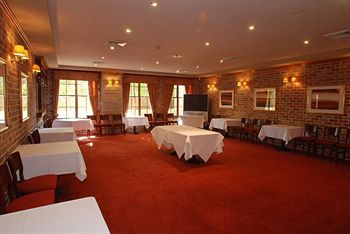 The Hermitage Motel - Accommodation QLD 14