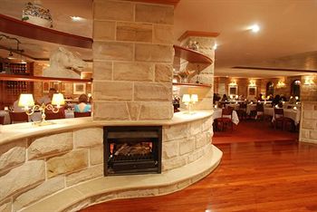 The Hermitage Motel - Accommodation QLD 30