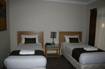 Noah's Mid City Motor Inn - Accommodation QLD 10