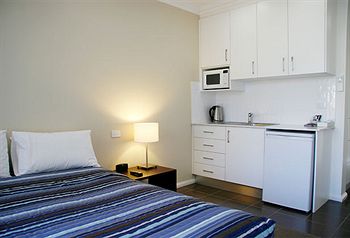 Merivale Motel - Accommodation QLD 2