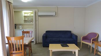 Waldorf Wahroonga Residential - Accommodation QLD 11