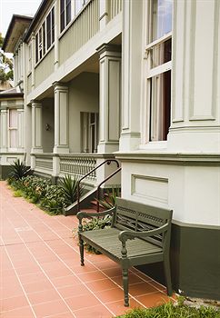 St Marks Lodge - Accommodation QLD 4