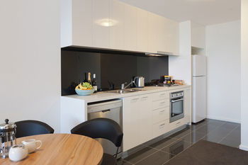Melbourne Short Stay Apartments MP Deluxe - Accommodation QLD 6