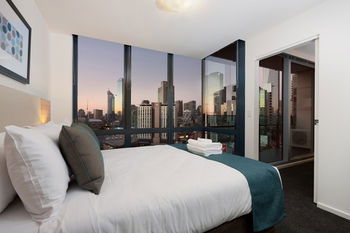 Melbourne Short Stay Apartments MP Deluxe - Accommodation QLD 12