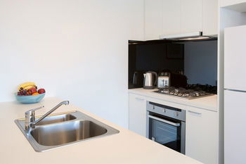 Melbourne Short Stay Apartments MP Deluxe - Accommodation QLD 13