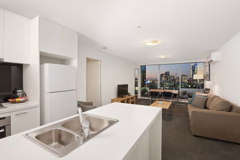 Melbourne Short Stay Apartments MP Deluxe - Accommodation QLD 14