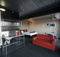 St Kilda Beach House  Hotel Barkly - Hostel - Accommodation QLD