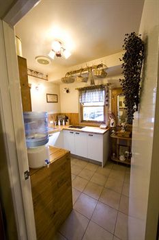 Montville Attic - Accommodation QLD 2