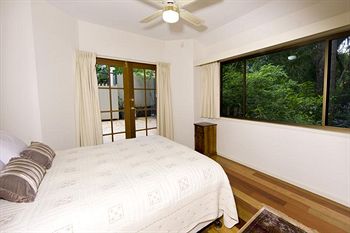 Montville Attic - Accommodation QLD 5