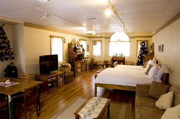 Montville Attic - Accommodation QLD 12