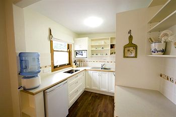 Montville Attic - Accommodation QLD 13