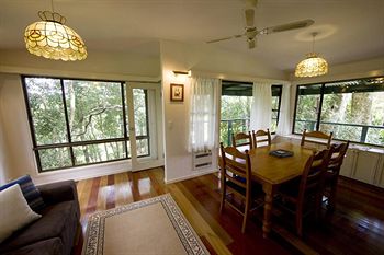 Montville Attic - Accommodation QLD 15
