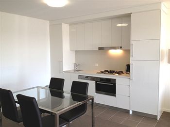 Wyndel Apartments - The Mint - Accommodation QLD 2
