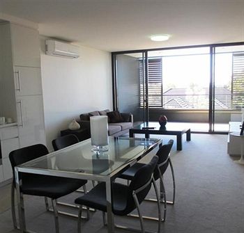 Wyndel Apartments - The Mint - Accommodation QLD 10