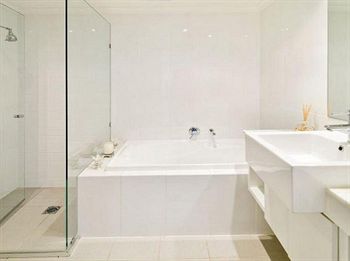 Wyndel Apartments - Encore - Accommodation QLD 3