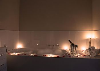 De'Vine Escape - Accommodation QLD 7