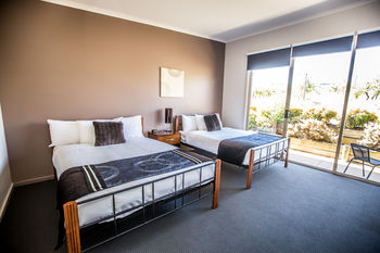 De'Vine Escape - Accommodation QLD 17