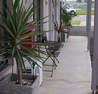 Riverside Motel - Accommodation QLD