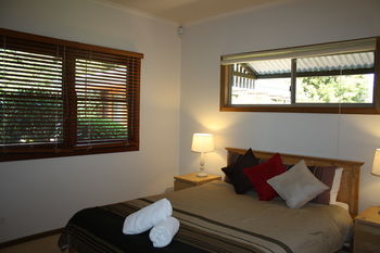 House Of Laurels - Accommodation QLD 44