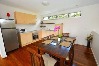 House Of Laurels - Accommodation QLD 53
