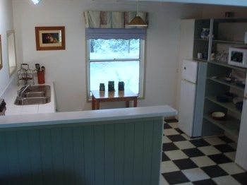 House Of Laurels - Accommodation QLD 63