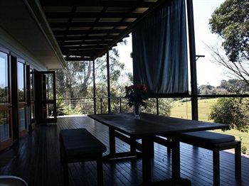 House Of Laurels - Accommodation QLD 6