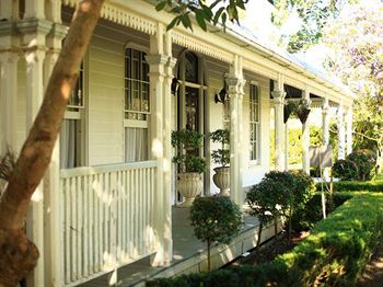 House Of Laurels - Accommodation QLD 11