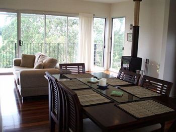 House Of Laurels - Accommodation QLD 24