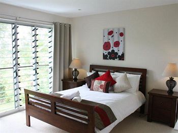 House Of Laurels - Accommodation QLD 33