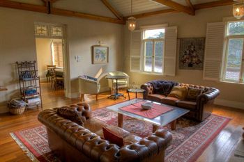 Tizzana Winery Bed & Breakfast - Accommodation QLD 1