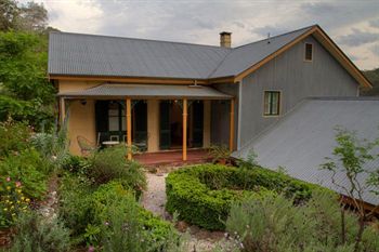 Tizzana Winery Bed & Breakfast - Accommodation QLD 6
