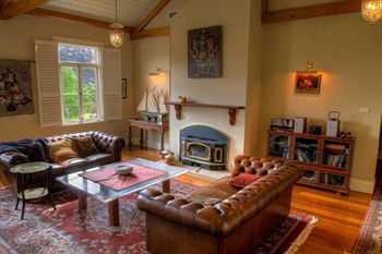 Tizzana Winery Bed & Breakfast - Accommodation QLD 7