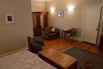 Tizzana Winery Bed & Breakfast - Accommodation QLD 10