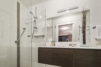 Eden Lodge - Accommodation QLD 6