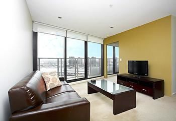 Astra Apartments - Docklands - Accommodation QLD 7