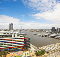 Astra Apartments - Docklands - Accommodation QLD