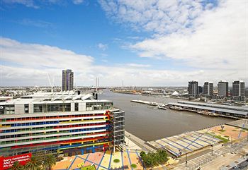 Astra Apartments - Docklands - Accommodation QLD 0