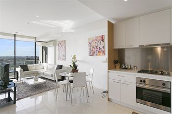 Docklands Private Collection Of Apartments - NewQuay - Accommodation QLD 6