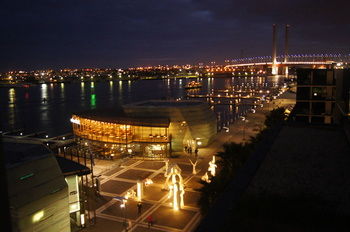 Docklands Private Collection Of Apartments - NewQuay - Accommodation QLD 40