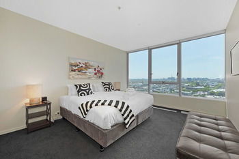 Docklands Private Collection Of Apartments - NewQuay - Accommodation QLD 42