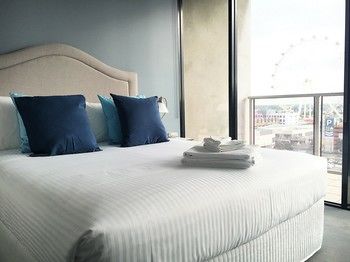 Docklands Private Collection Of Apartments - NewQuay - Accommodation QLD 71
