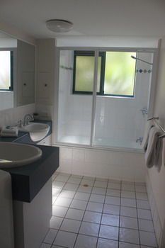 The Waterview - Accommodation QLD 34