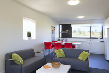 Western Sydney University Village-Campbelltown Campus - Accommodation QLD 3