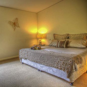 CountryPlace - Accommodation QLD 5