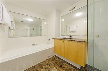 Wyndel Apartments - Shoremark - Accommodation QLD 2