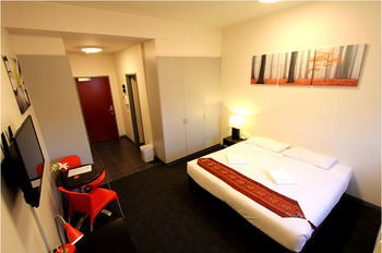 Alston Apartments Hotel - Accommodation QLD 12