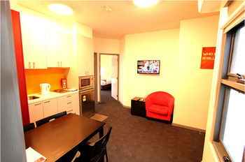 Alston Apartments Hotel - Accommodation QLD 21