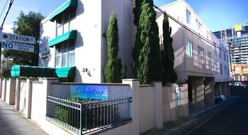 Darling Apartments - Accommodation QLD 3